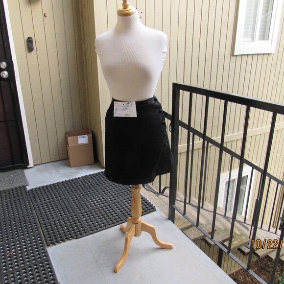 #521  NEW WOMEN'S BLACK SKIRT BY ALFANI  (SIZE 14) - Picture 1 of 3